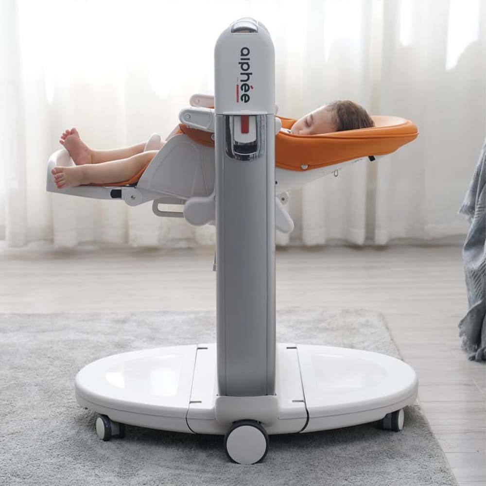 Internationally acclaimed & awarded A Demain highchair 3 in 1