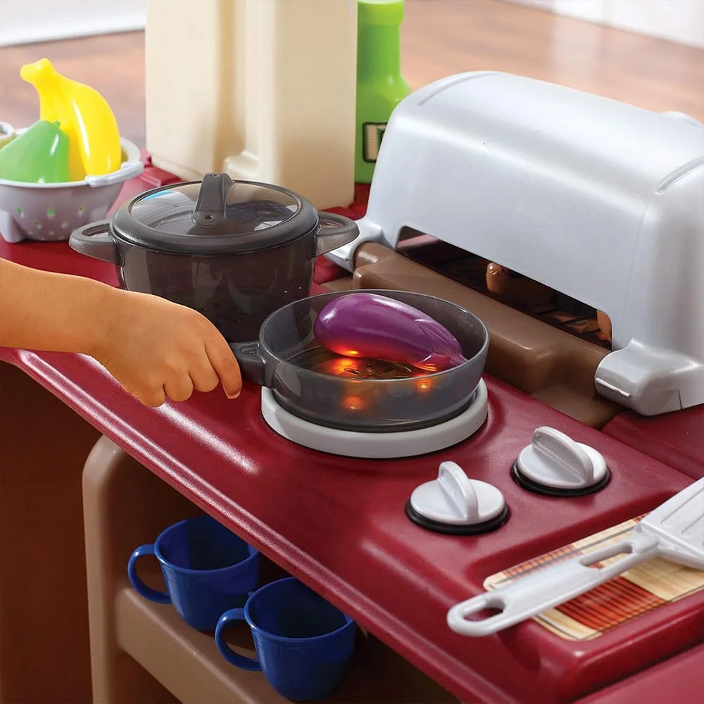 kids play kitchen