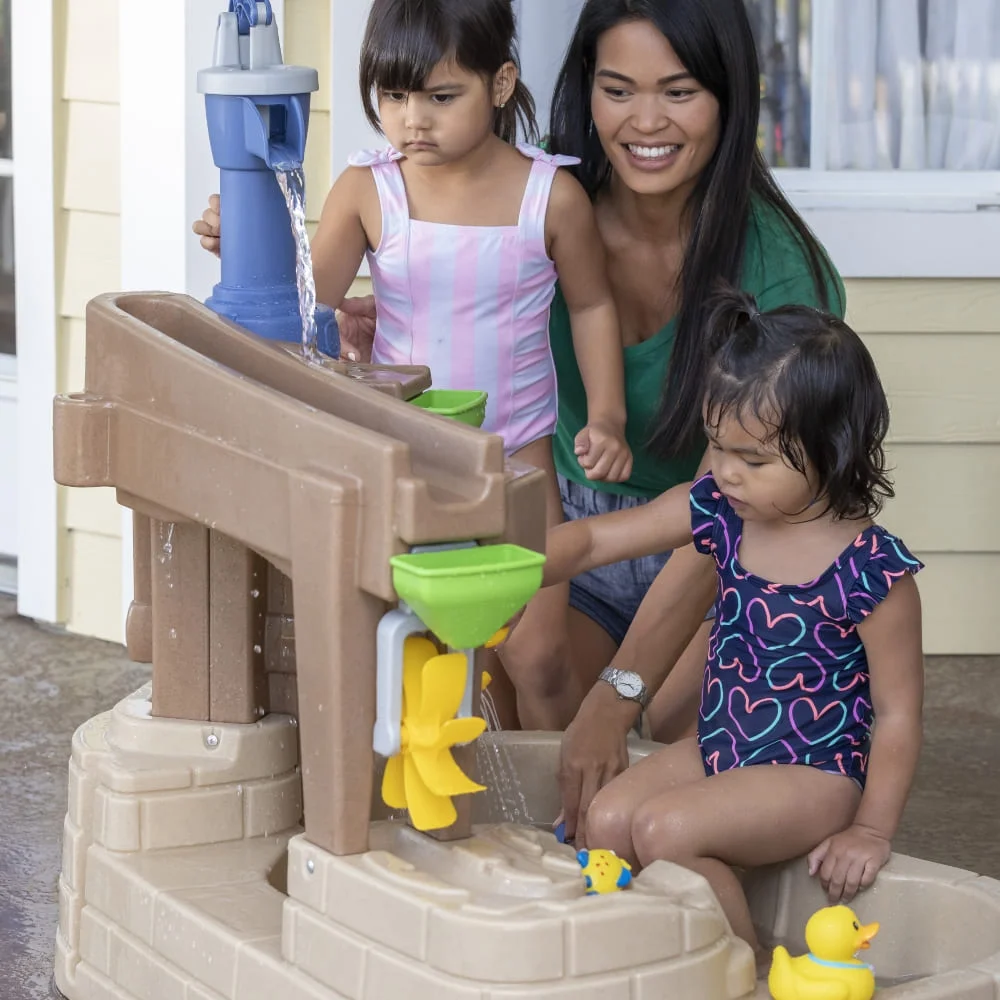 Pump & Splash Discovery Pond