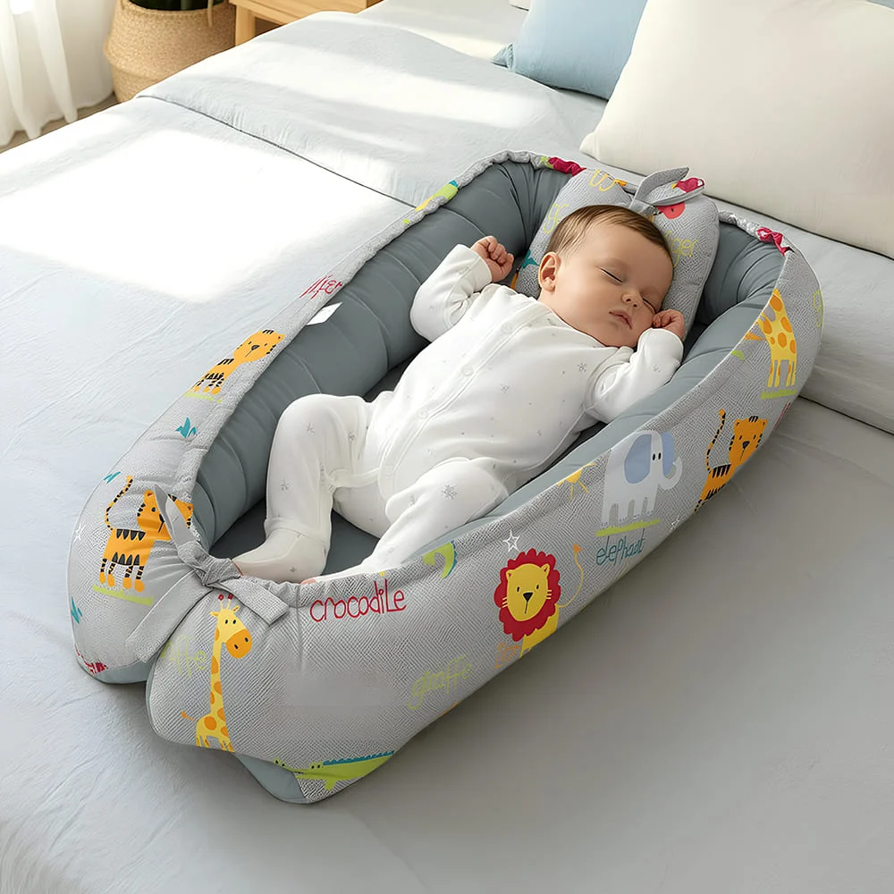 Baby nest oval animal print